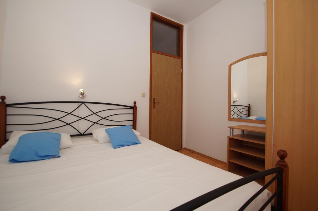 Apartment Chupa Корчула Екстер'єр фото